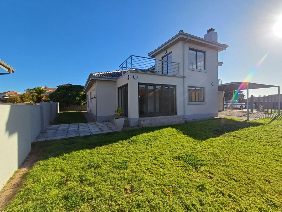 3 Bedroom Property for Sale in Hartenbos Heuwels Western Cape